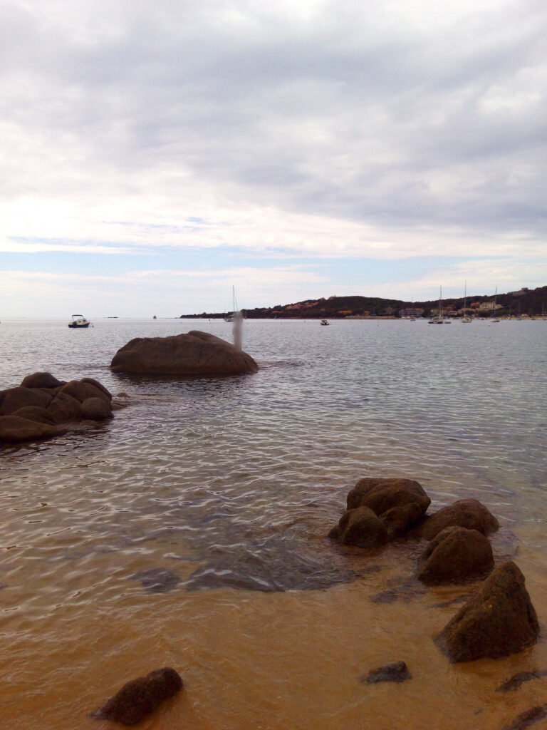 vue de la plage en Corse