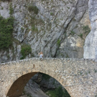 photo d'un pont à moustier sainte marie